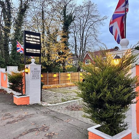 All Seasons Gatwick Guest House & Parking Горлі Екстер'єр фото